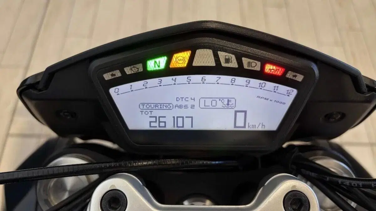 Ducati Hypermotard 821 (2013 - 15)  (10)