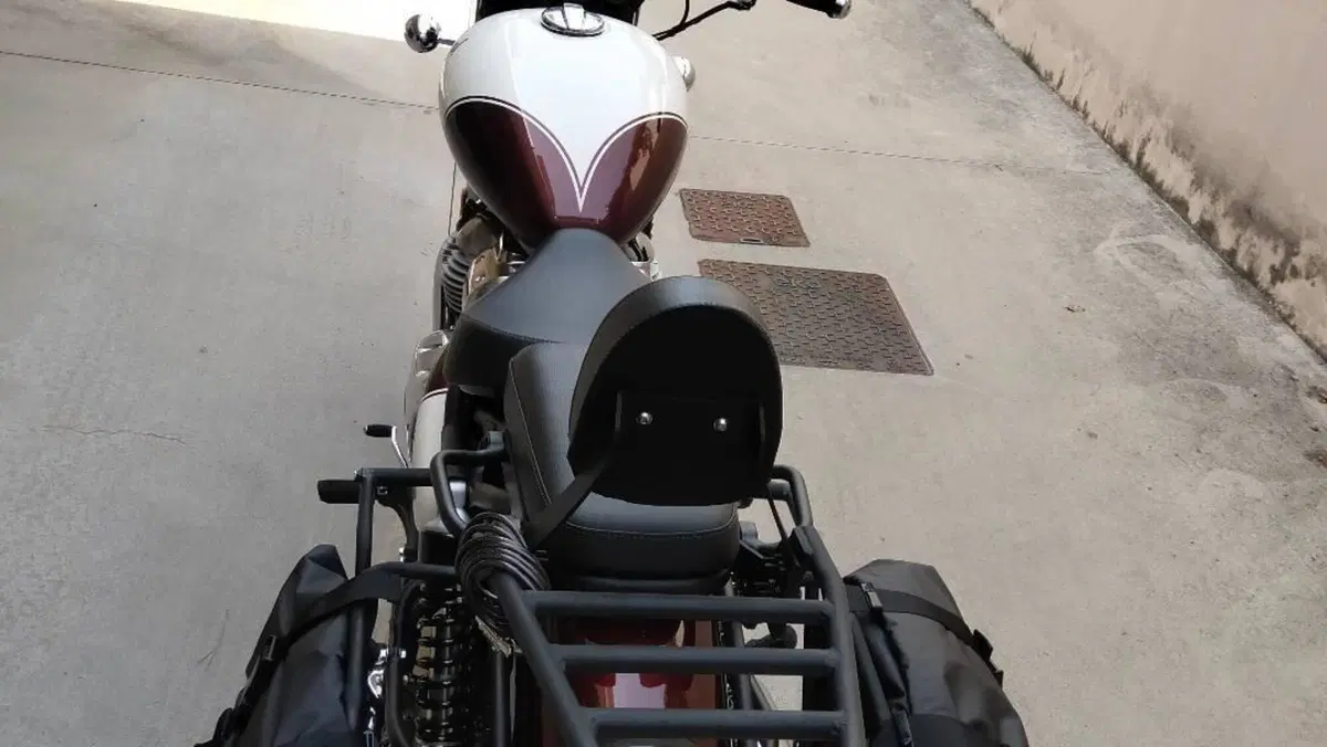 Royal Enfield Classic 650 (2025 - 26)  (7)