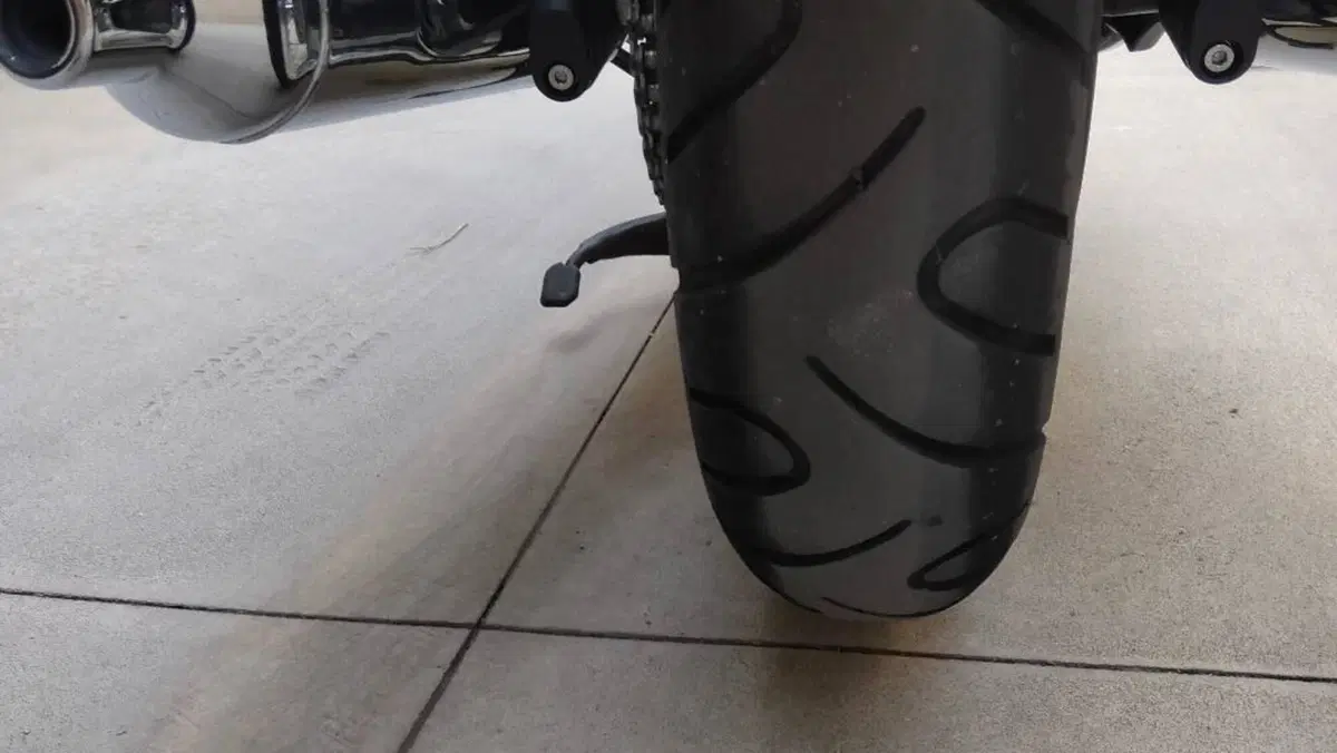 Royal Enfield Classic 650 (2025 - 26)  (11)