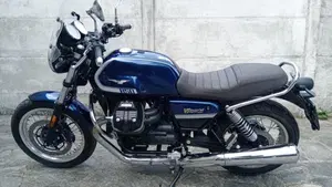 Moto Guzzi V7 Special (2021 - 24)  (2)