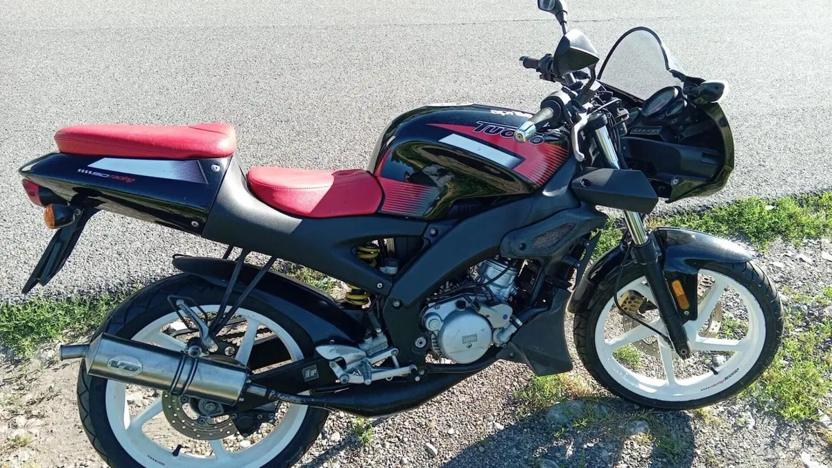 Aprilia Tuono 50 (2003 - 05)  (2)