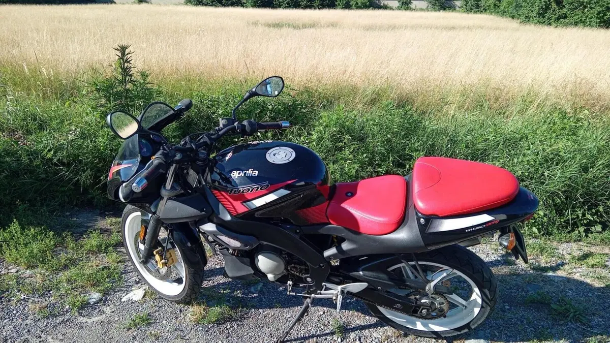 Aprilia Tuono 50 (2003 - 05)  (3)