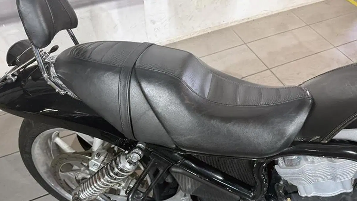 Harley-Davidson 1130 Street Rod (2005) - VRSCR  (3)