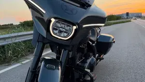 Harley-Davidson Street Glide (2024 - 26) 