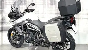Triumph Tiger 800 XRx (2015 - 17)  (2)