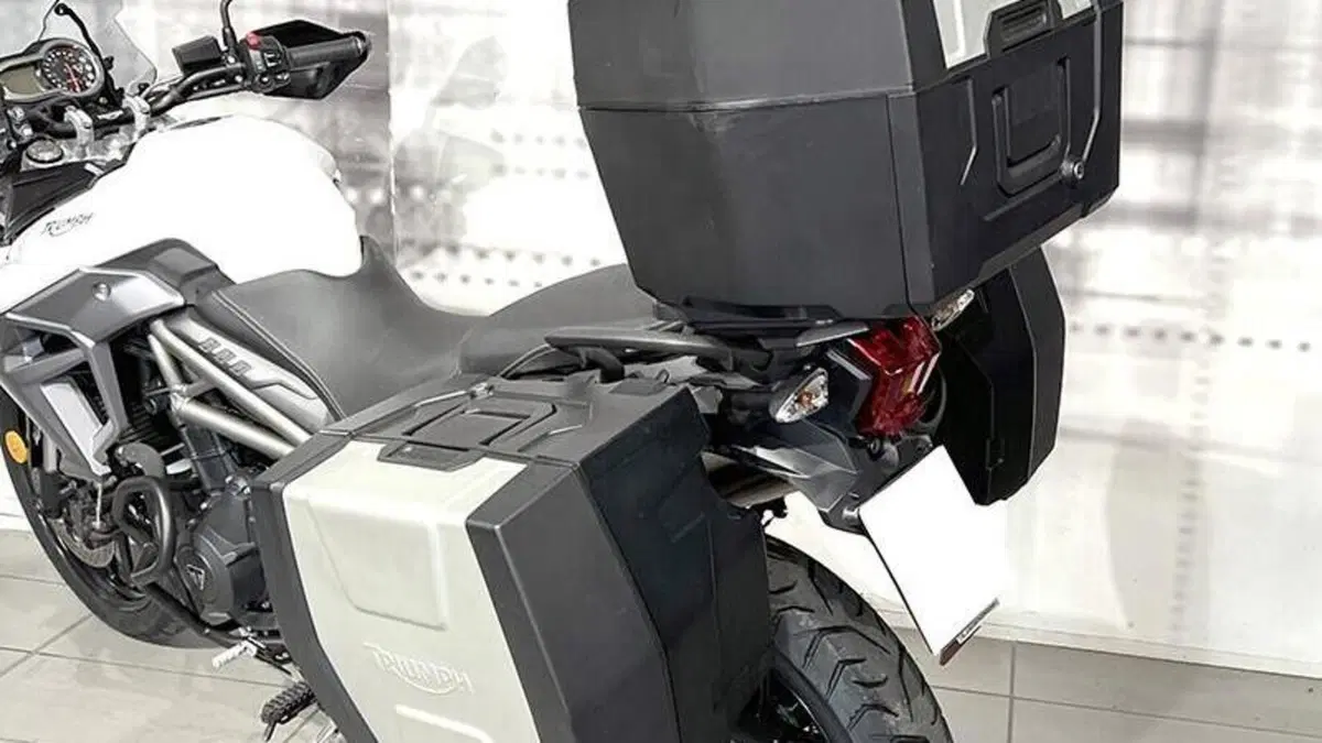 Triumph Tiger 800 XRx (2015 - 17)  (3)