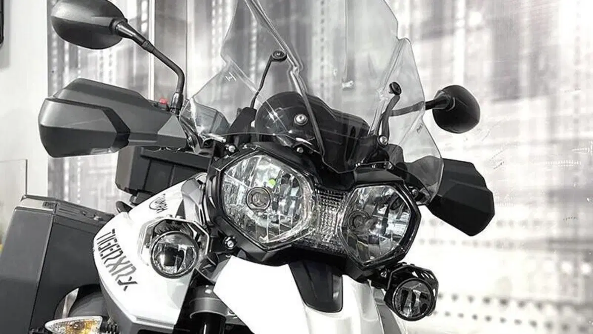 Triumph Tiger 800 XRx (2015 - 17)  (9)