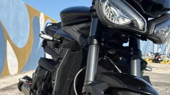 Triumph Street Triple RS (2020 - 22) usata