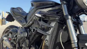 Triumph Street Triple RS (2020 - 22)  (4)