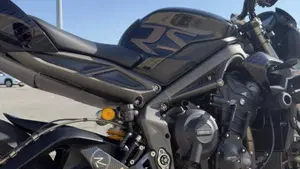Triumph Street Triple RS (2020 - 22)  (5)