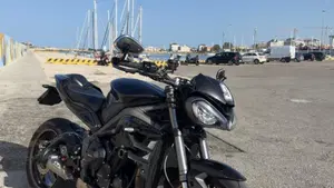 Triumph Street Triple RS (2020 - 22)  (7)