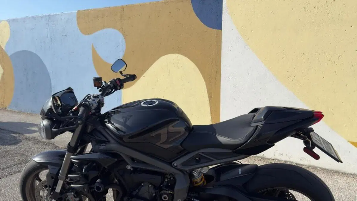 Triumph Street Triple RS (2020 - 22)  (9)