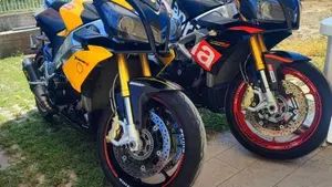 Aprilia Tuono V4 R APRC (2011 - 13)  (5)