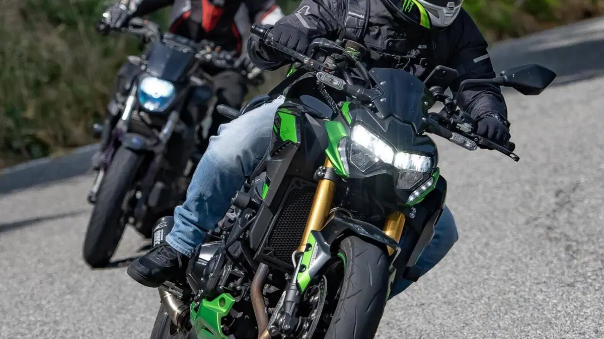 Kawasaki Z 900 SE (2022 - 24)  (6)