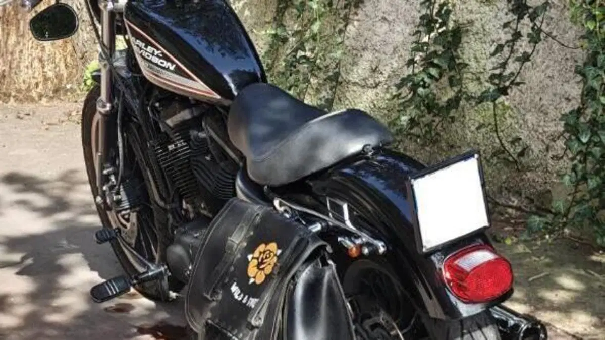 Harley-Davidson 883 R (2008 - 16) - XL 883R  (7)