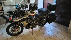 Bmw R 1250 GS Ultimate Edition (2023)  (2)