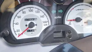 Aprilia Atlantic 300 (2010 - 14)  (3)