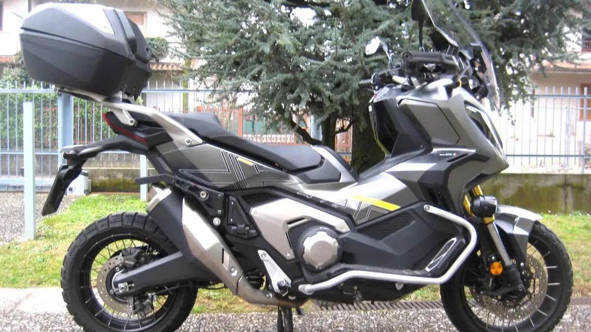 Honda X-ADV 750 DCT Adventure (2021 - 24)  (2)