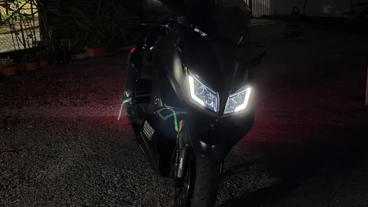 Yamaha T-Max 530 Iron Max ABS (2014 - 17)  (9)