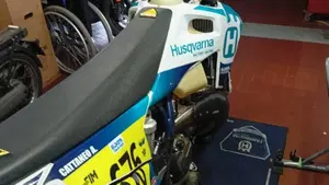 Husqvarna TE 300i (2020)  (4)