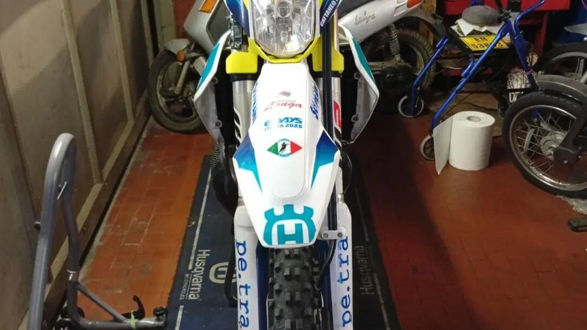 Husqvarna TE 300i (2020)  (5)