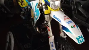 Husqvarna TE 300i (2020)  (6)