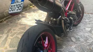 Ducati Hypermotard 821 (2013 - 15)  (2)