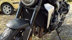 Honda CB 1000 R + Neo Sport Cafè (2019 - 20)  (7)