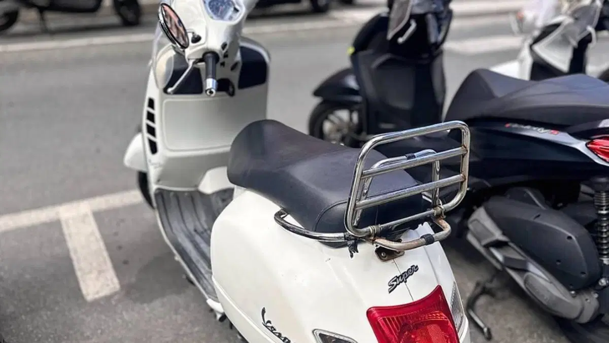 Vespa GTS 300 Super (2008 - 16)  (4)