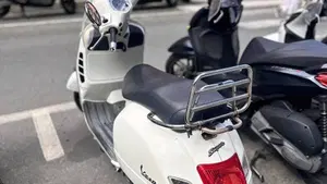Vespa GTS 300 Super (2008 - 16)  (4)