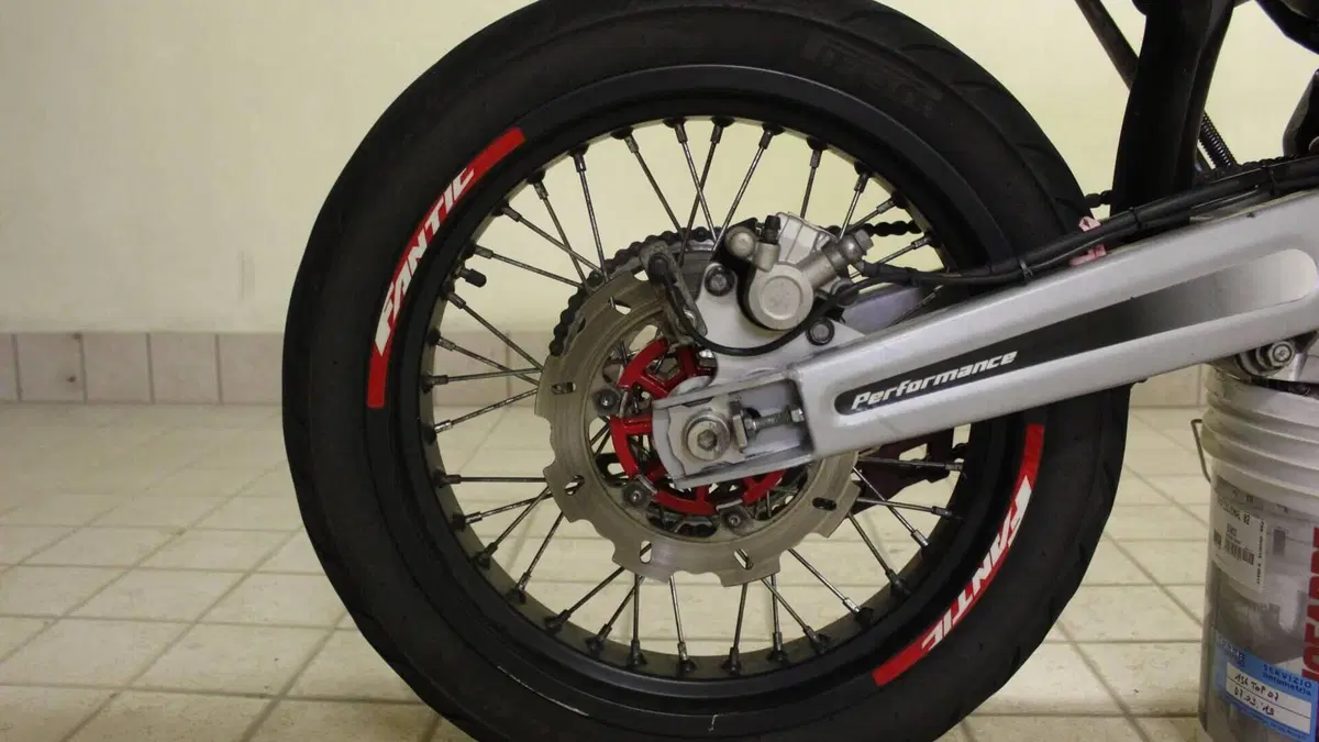 Fantic Motor Motard 50 Performance 2t (2020)  (7)