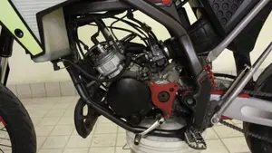 Fantic Motor Motard 50 Performance 2t (2020)  (5)