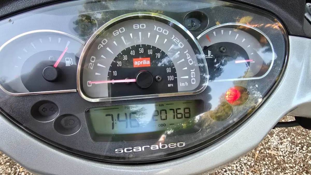 Aprilia Scarabeo 200 i.e. (2009 - 11)  (8)