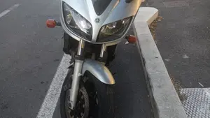 Yamaha FZS 600 Fazer (2002 - 03)  (2)