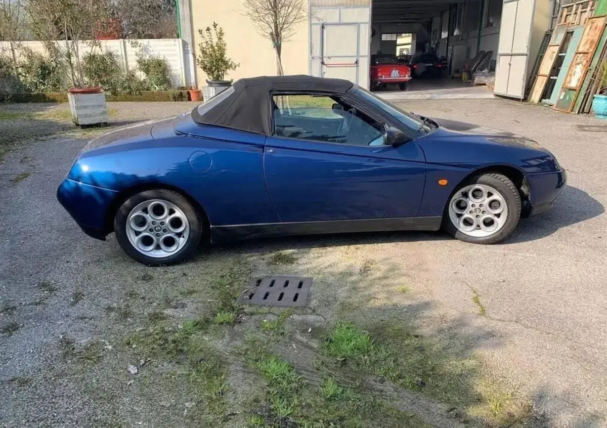 Alfa Romeo SPIDER 916   (17)