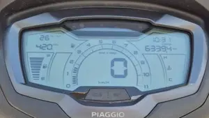 Piaggio Beverly 300 S ABS-ASR (2021 - 25)  (6)