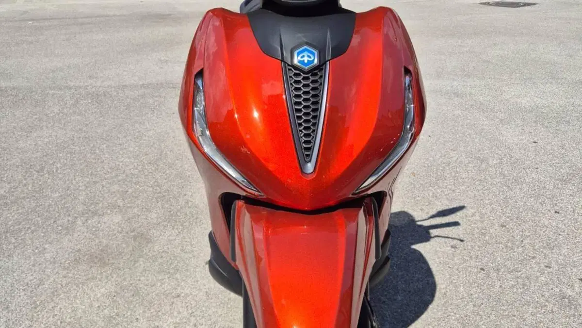 Piaggio Beverly 300 S ABS-ASR (2021 - 25)  (2)