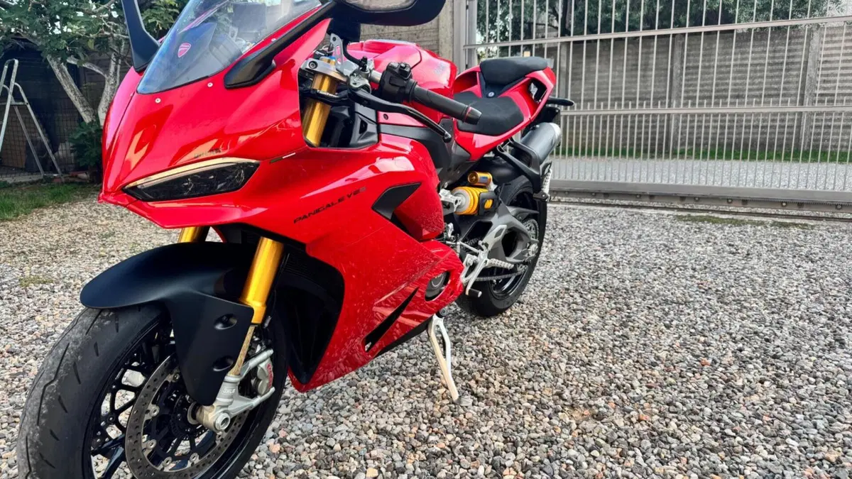 Ducati Panigale V2 S (2025 - 26)  (2)
