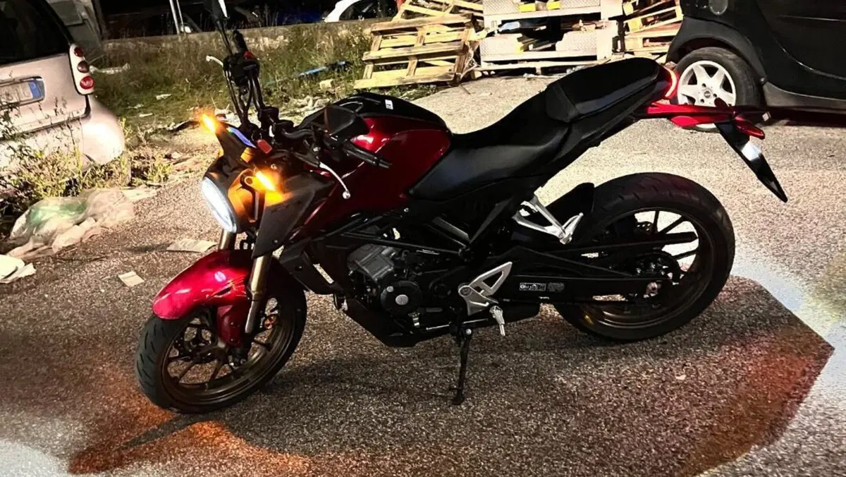 Honda CB 125 R (2024 - 26)  (2)