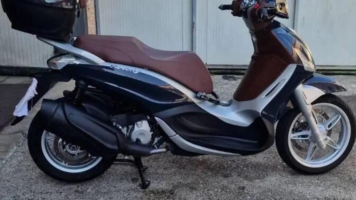 Piaggio Beverly 350 ABS (2016 - 20)  (4)