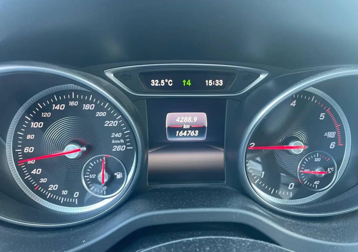Mercedes-Benz CLA Shooting Brake 180 Business (6)