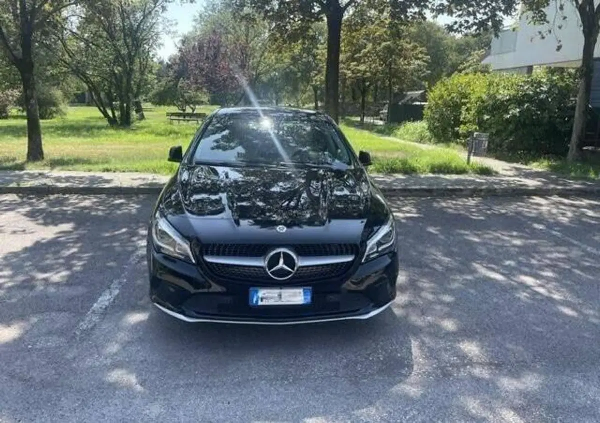 Mercedes-Benz CLA Shooting Brake 180 Business