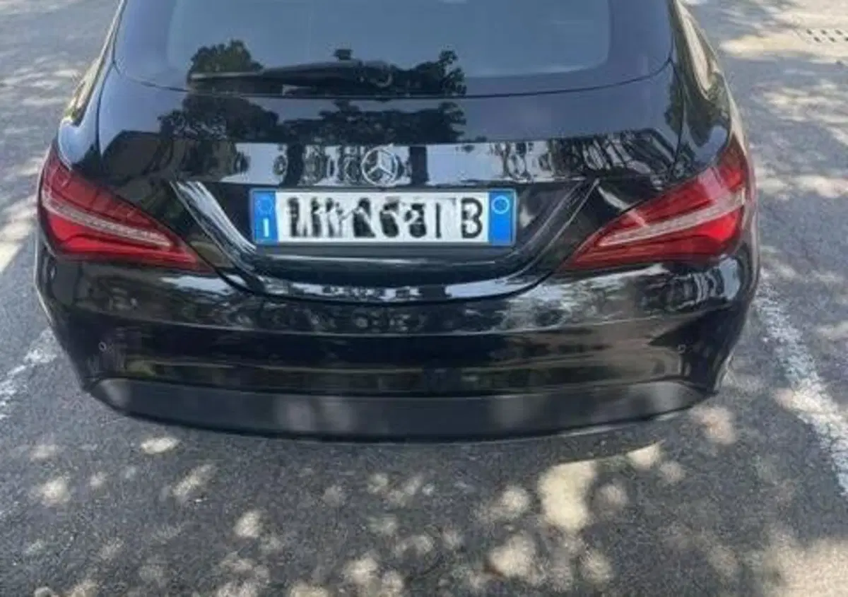 Mercedes-Benz CLA Shooting Brake 180 Business (4)
