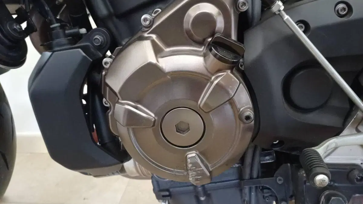 Yamaha MT-07 (2014 - 16)  (7)