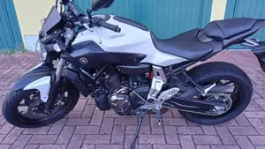 Yamaha MT-07 (2014 - 16)  (2)