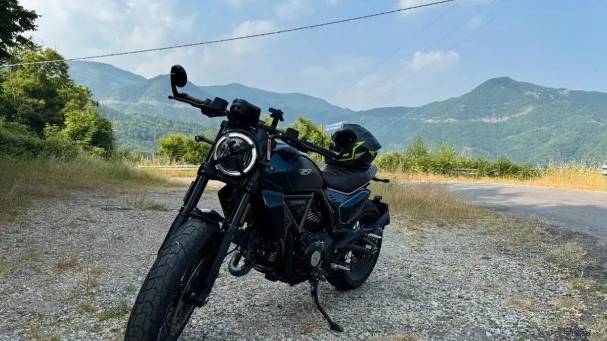 Ducati Scrambler 800 Nightshift (2023 - 24) 