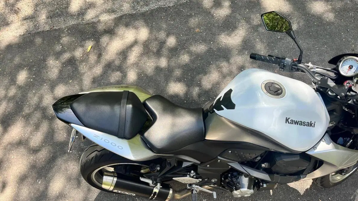 Kawasaki Z 1000 (2007 - 09)  (4)