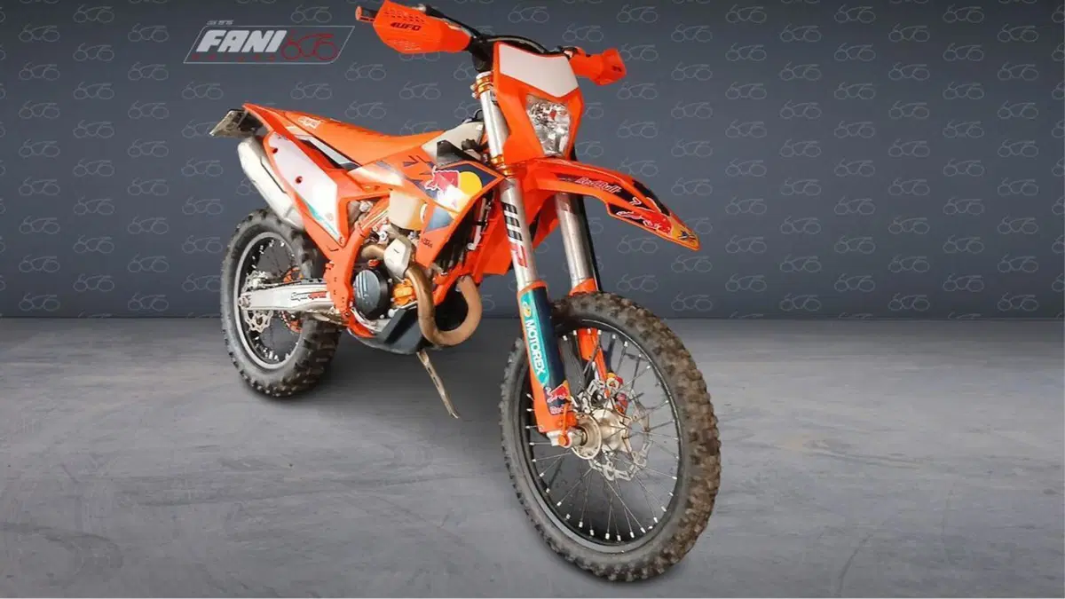 KTM 500 EXC-F Champion Edition (2025)  (3)