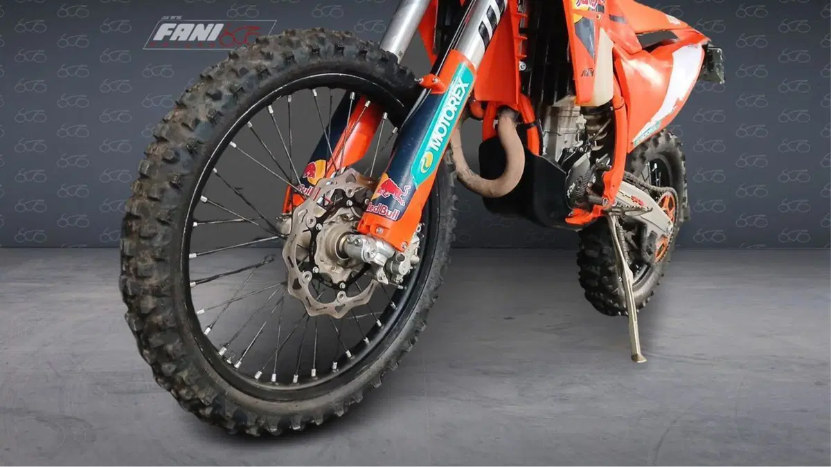 KTM 500 EXC-F Champion Edition (2025)  (5)