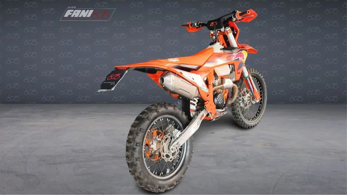 KTM 500 EXC-F Champion Edition (2025)  (4)